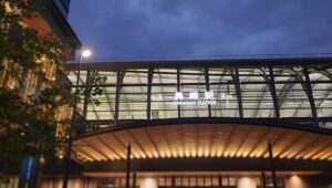 2022年9月に西九州新幹線が開業し、より新しく、スケールも大きくなった長崎駅(長崎県長崎市)