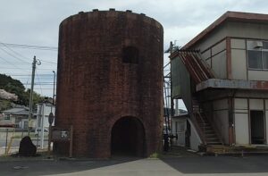 早岐駅前の給水塔
