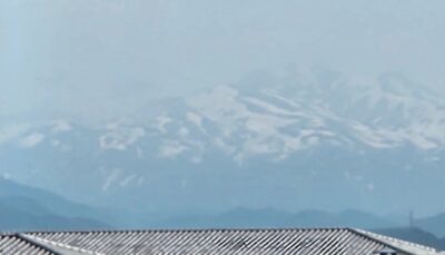 はるか遠くの、白山の眺め（松任駅より）（石川県白山市）