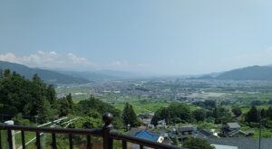 冠着山のふもと・姨捨駅からの景色(長野県千曲市)