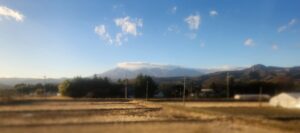安達太良山(東北本線の車窓より)(福島県)