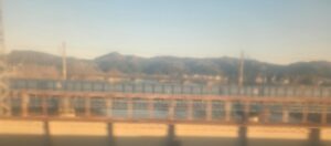 阿武隈川も近くなる(写真奥)(東北本線の車窓より)(宮城県)