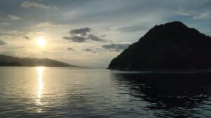 夕暮れの淡島（静岡県沼津市）