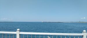 青森の海。海の向こうは、北海道。（青森県青森市）