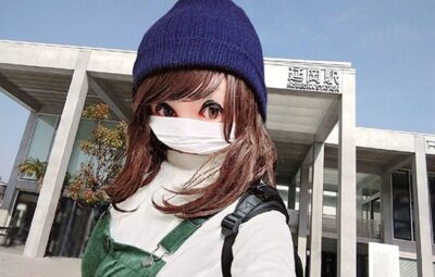 延岡駅に到着した筆者(宮崎県延岡市)