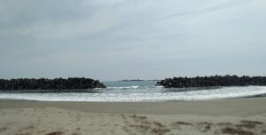 神武天皇御舟出の地・美々津の海（宮崎県日向市美々津町）