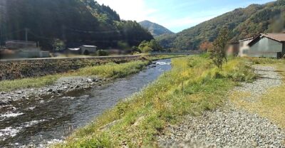 奈良井宿のそばを流れる、奈良井川(長野県塩尻市)