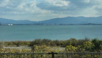 香椎線からの、博多湾の景色(福岡県)