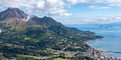 島原半島と雲仙岳（画像はあくまでAI によるイメージです）